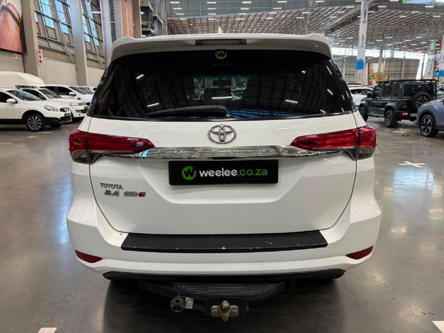 2018 Toyota Fortuner 2.4 GD-6 Raised Body, photo 4