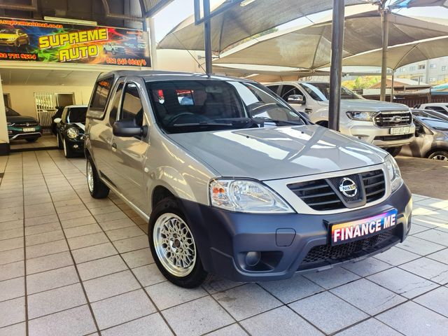 2015 Nissan NP200 1.6 A/C Safety Pack Manual, photo 4