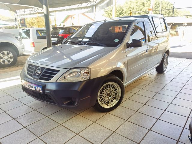 2015 Nissan NP200 1.6 A/C Safety Pack Manual, photo 5