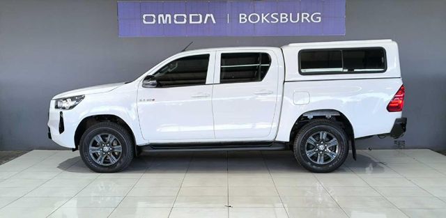 2025 Toyota Hilux 2.4 GD-6 Raider 4x4 Auto Double-Cab, photo 4