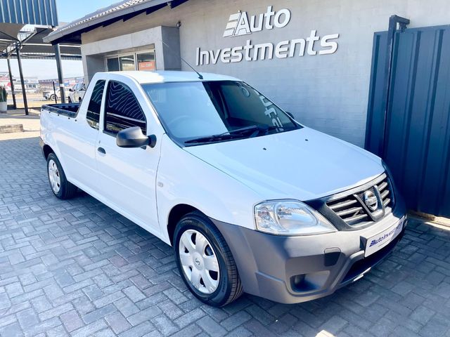 2023 Nissan NP200 1.6 A/C Safety Pack, photo 3