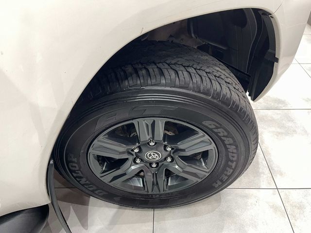 2023 Toyota Hilux 2.4 GD-6 Raider 4x4 Auto Double-Cab, photo 4