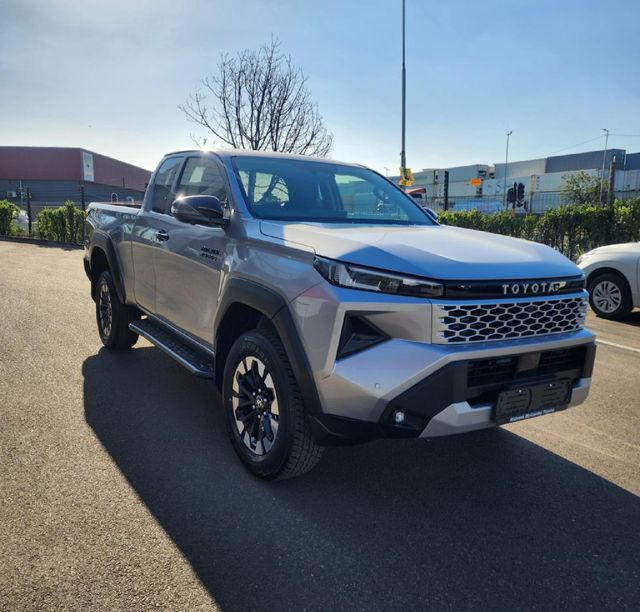 2026 Toyota Hilux 2.8 GD-6 RB Raider X Auto Extended Cab, photo 2