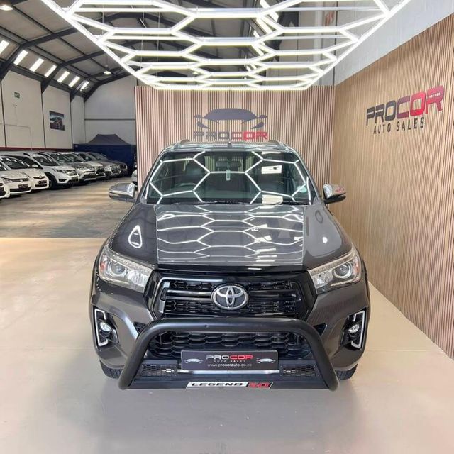 2020 Toyota Hilux 2.8 GD-6 Raised Body Legend Auto Double-Cab, photo 2