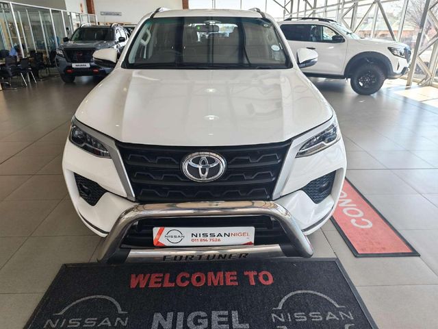2022 Toyota Fortuner 2.4 GD-6 Raised Body Auto, photo 2