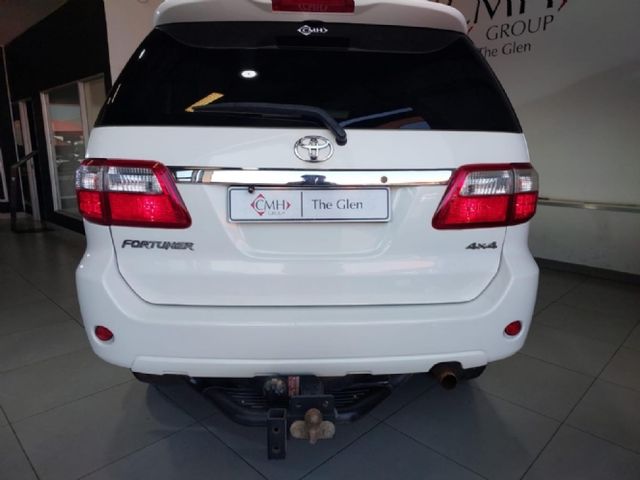 2011 Toyota Fortuner 4.0 V6 Auto 4x4, photo 5