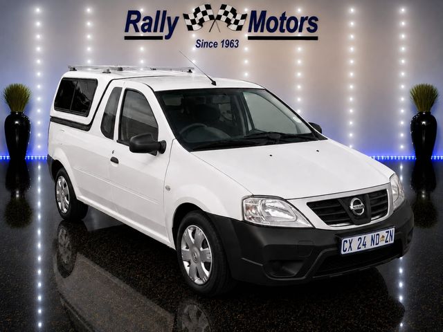 2015 Nissan NP200 1.6 A/C Safety Pack