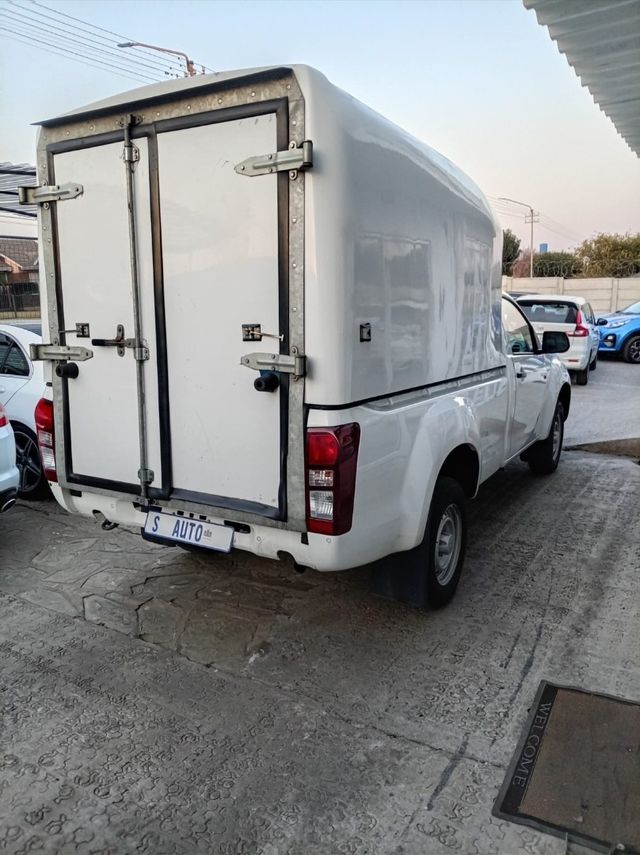 2022 Isuzu KB 250, photo 4