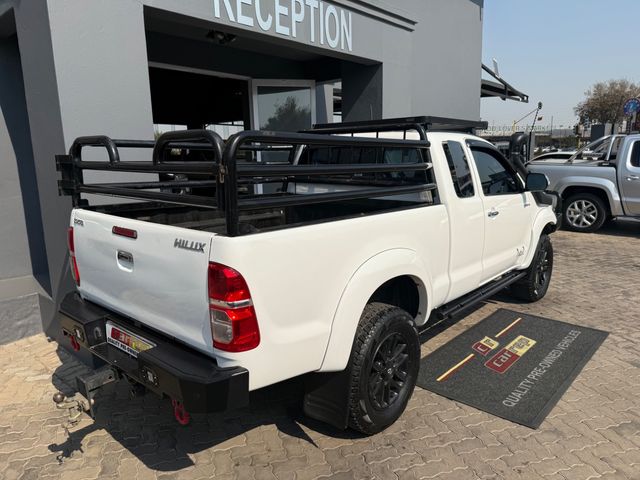 2012 Toyota Hilux 3.0 D-4D Raider Xtra-Cab, photo 4