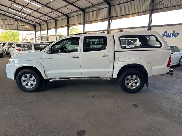 2011 Toyota Hilux 3.0 D-4D Raider Raised Body Auto Double-Cab, photo 4