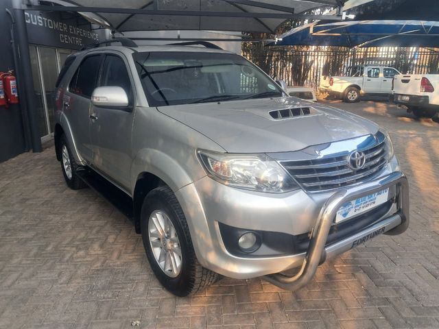 2014 Toyota Fortuner 2.5 D-4D RB AT, photo 3