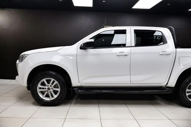 2024 Isuzu D-Max 1.9 DDI LS 4x4 Auto Double-Cab, photo 4