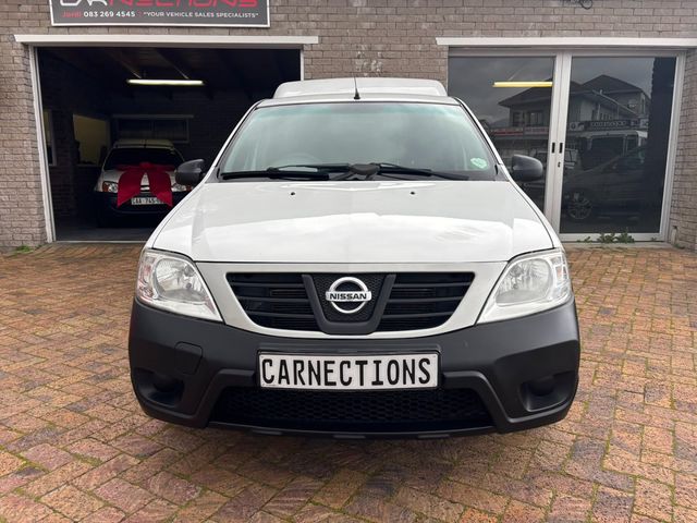 2017 Nissan NP200 1.6 A/C Safety Pack, photo 2