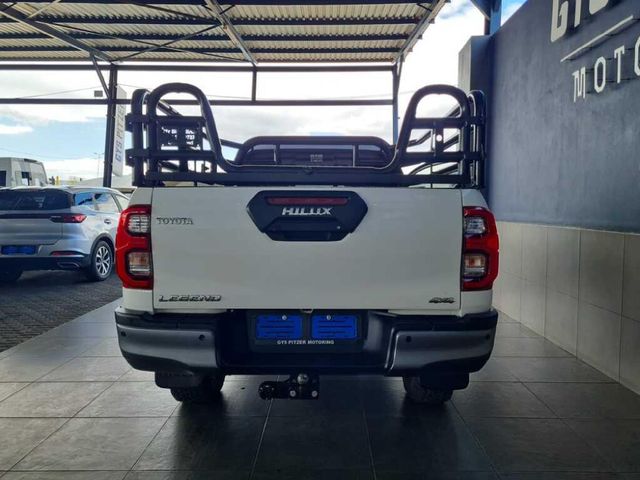 2024 Toyota Hilux 2.8 GD-6 Raised Body Legend 4x4 Auto Extended Cab, photo 5