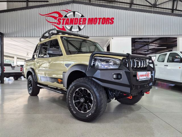 2025 Mahindra Pik Up 2.2 mHawk S11 Dawn 4x4 Auto Double-Cab