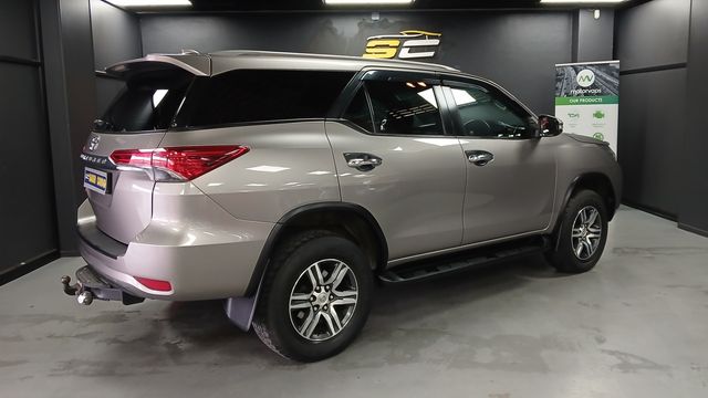 2017 Toyota Fortuner 2.4 GD-6 Raised Body, photo 5