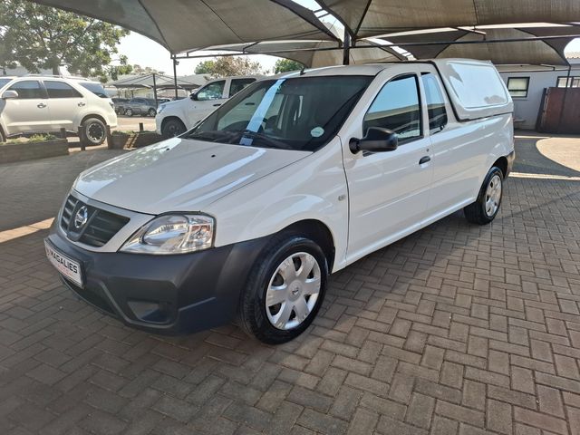 2020 Nissan NP200 1.6 A/C Safety Pack, photo 2