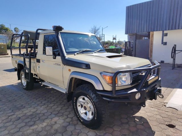 2018 Toyota Land Cruiser 79 4.5 D Single-Cab