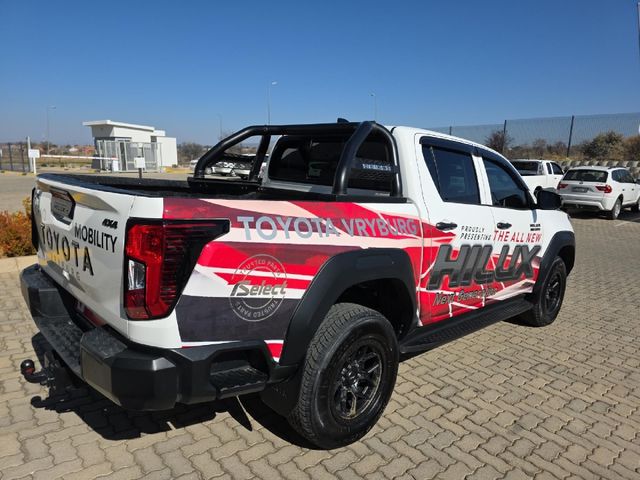 2026 Toyota Hilux 2.8 GD-6 RB SRX 4x4 Auto Double-Cab, photo 2