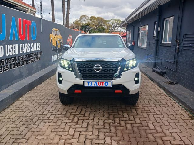 2020 Nissan Navara 2.3D SE Auto Double-Cab, photo 2