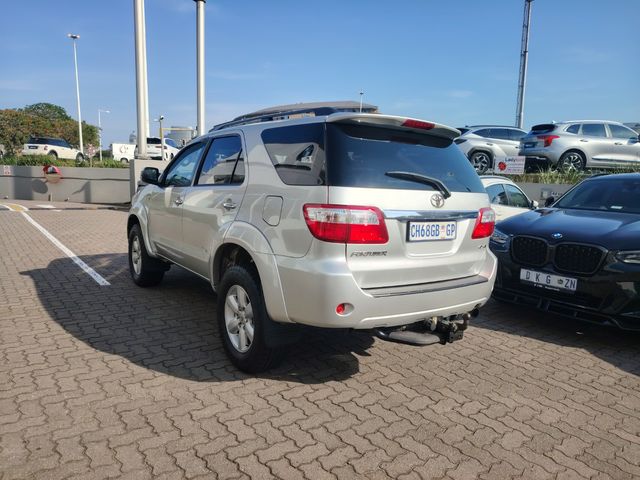 2011 Toyota Fortuner 3.0 D-4D Raised Body 4x4, photo 5