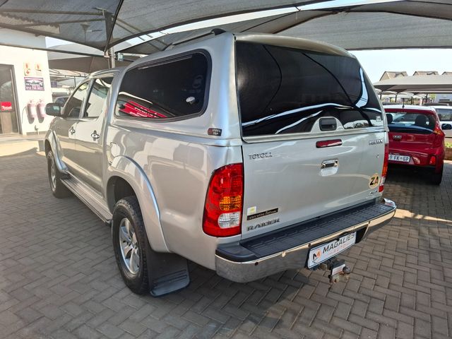 2010 Toyota Hilux 4.0 V6 Raider 4x4 Auto Double-Cab, photo 3