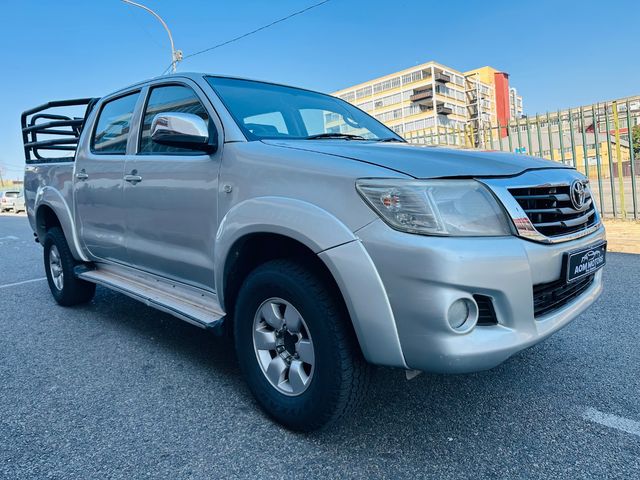 2013 Toyota Hilux 2.5 D-4D VNT (106kW) Raised Body Double-Cab, photo 3