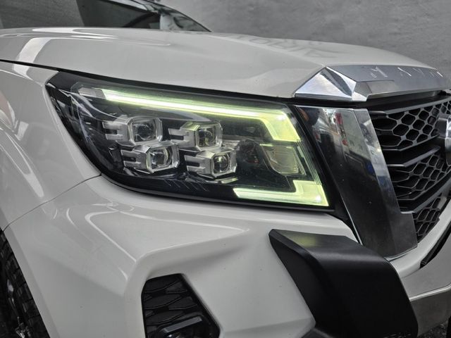 2022 Nissan Navara 2.5 DDTi LE Plus Auto Double-Cab, photo 5