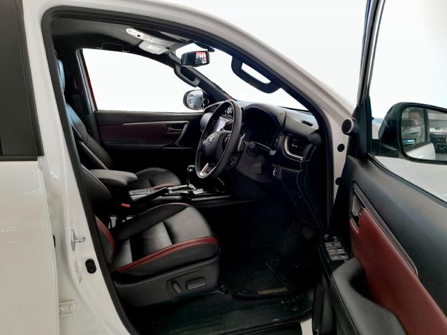 2025 Toyota Fortuner 2.8 GD-6 R/B Auto, photo 5