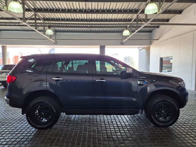 2019 Ford Everest 2.0D Bi-Turbo XLT Auto, photo 3