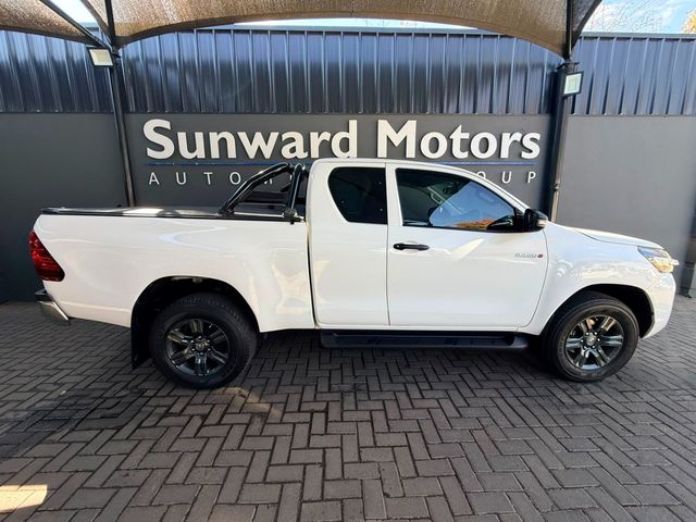2024 Toyota Hilux 2.4 GD-6 Raised Body Raider Auto Extended Cab, photo 2