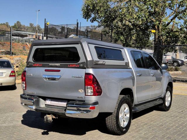 2017 Toyota Hilux 2.8 GD-6 Raider 4x4 Double-Cab Auto, photo 4