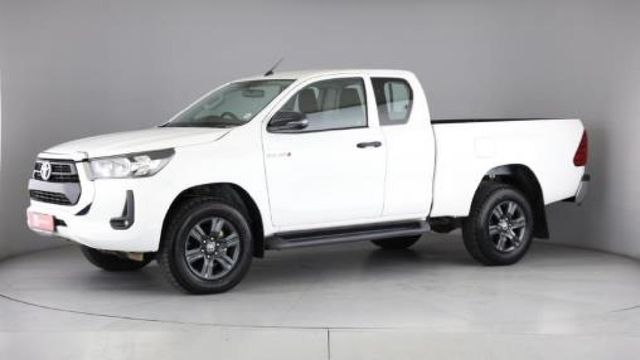 2023 Toyota Hilux 2.4 GD-6 Raised Body Raider Extended Cab, photo 2