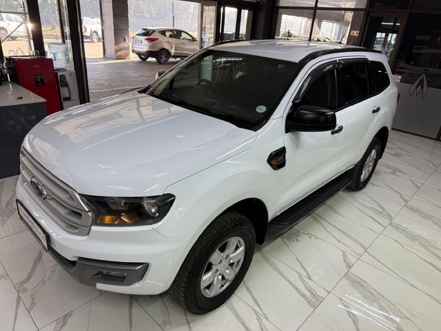 2017 Ford Everest 2.2 TDCi XLS Auto, photo 3