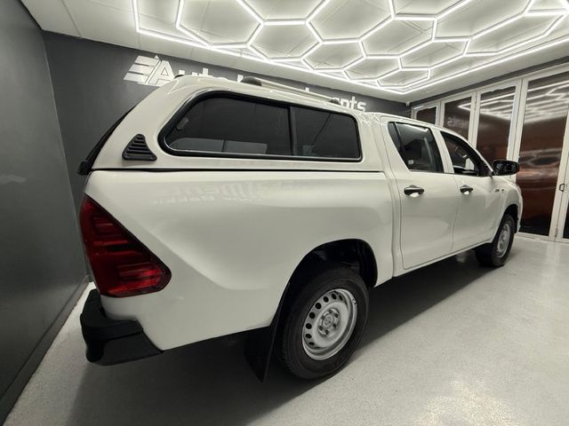 2017 Toyota Hilux 2.4 GD-6 SR 4x4 Double-Cab, photo 3
