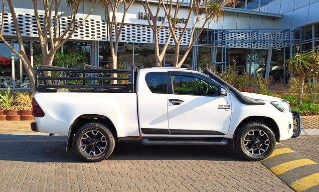 2020 Toyota Hilux 2.8 GD-6 Raised Body Raider Extended Cab, photo 3