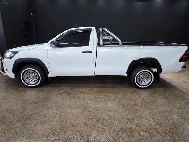 2017 Toyota Hilux 2.4 GD Single-Cab, photo 2
