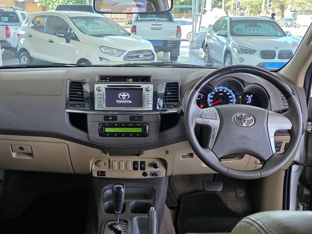 2012 Toyota Fortuner 3.0 D-4D Raised Body Auto, photo 4