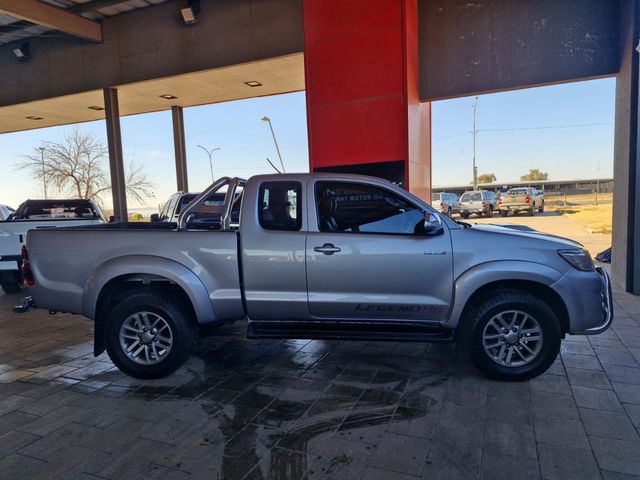 2015 Toyota Hilux 3.0 D-4D Legend 45 Xtra-Cab, photo 3