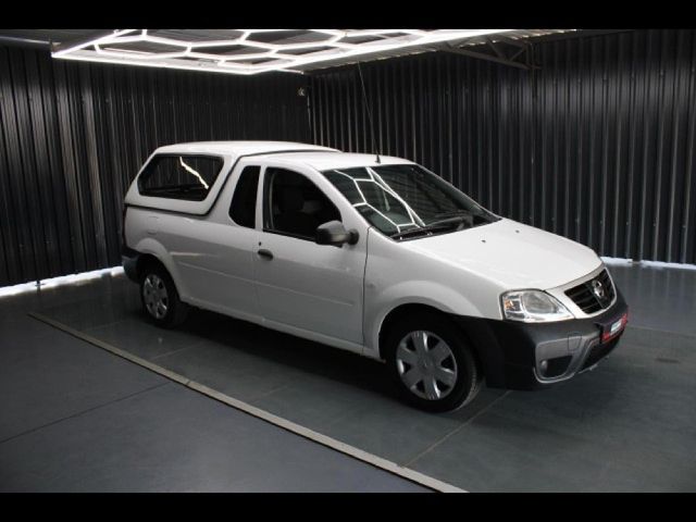 2023 Nissan NP200 1.6 A/C Safety Pack