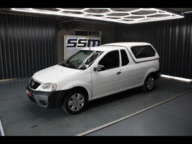 2023 Nissan NP200 1.6 A/C Safety Pack, photo 3