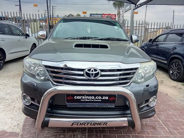 2015 Toyota Fortuner 3.0 D-4D Raised Body Auto, photo 3