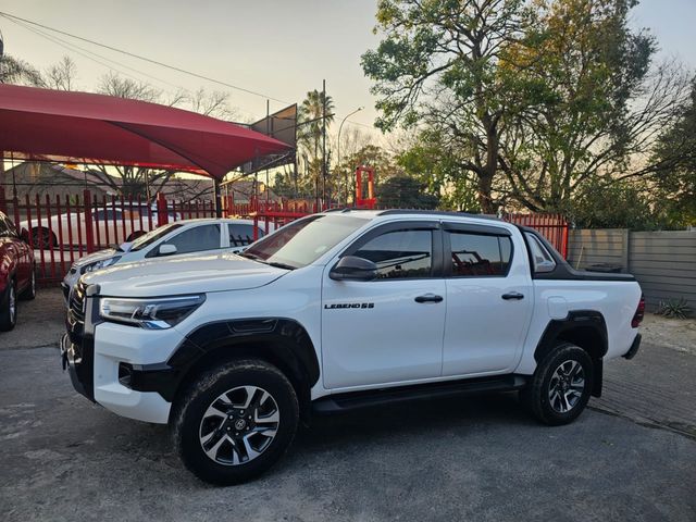 2024 Toyota Hilux 2.8 GD-6 Raised Body Legend Auto Double-Cab, photo 4