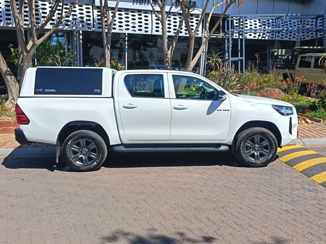 2026 Toyota Hilux 2.4 GD-6 Raider 4x4 Auto Double-Cab, photo 4