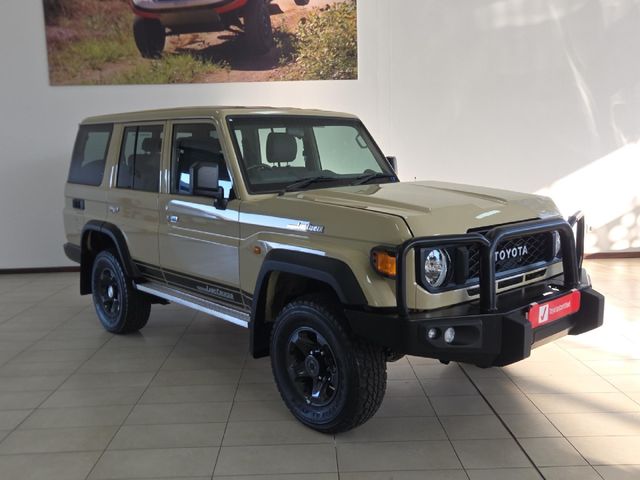 2025 Toyota Land Cruiser 76 2.8GD-6 Station Wagon VX