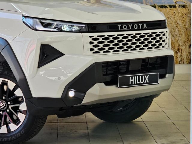 2026 Toyota Hilux 2.8 GD-6 RB Raider X Auto Extended Cab, photo 3