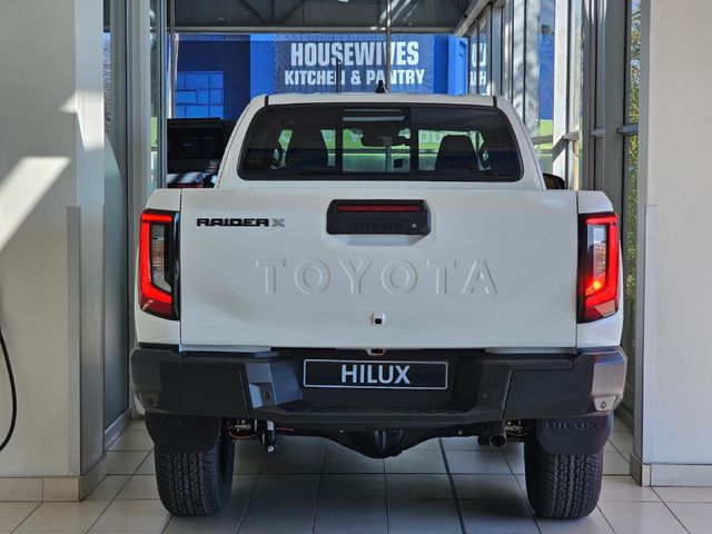 2026 Toyota Hilux 2.8 GD-6 RB Raider X Auto Extended Cab, photo 5