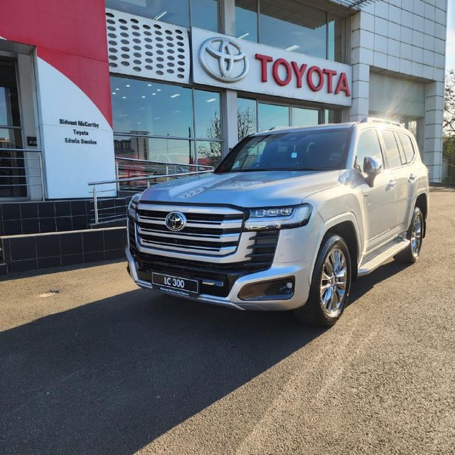 2026 Toyota Land Cruiser 300 V6 3.5T 1M Hev GR-S