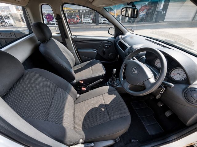 2016 Nissan NP200 1.6 A/C Safety Pack, photo 2
