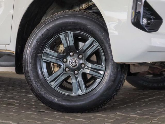 2025 Toyota Hilux 2.4 GD-6 Raider 4x4 Double-Cab, photo 3
